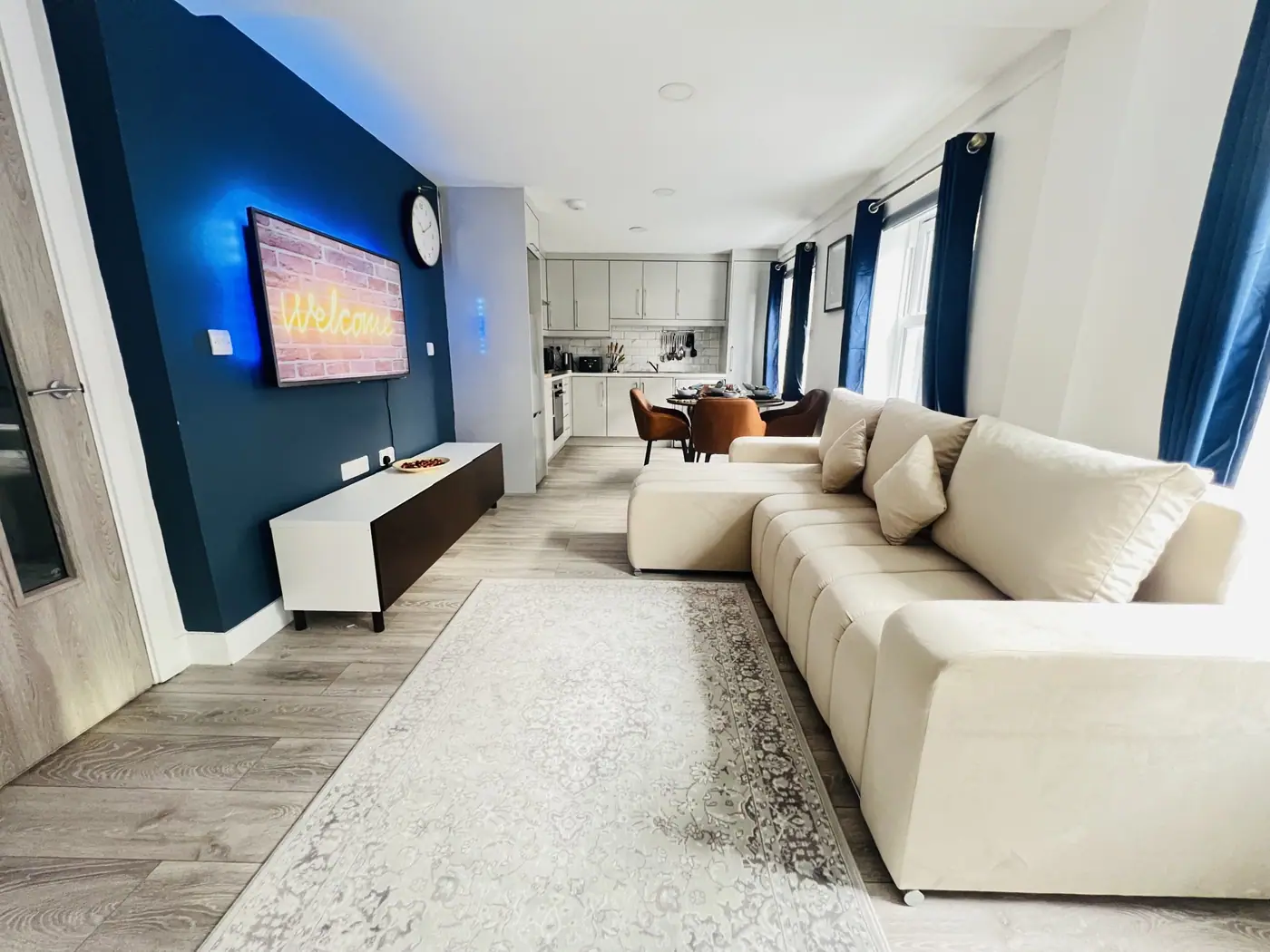 FT1 Brick Lane Apartment — interior