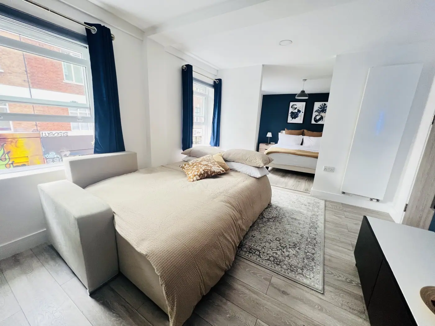 FT1 Brick Lane Apartment — detail