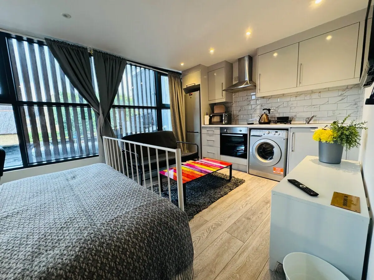 FT3 Brick Lane — kitchen