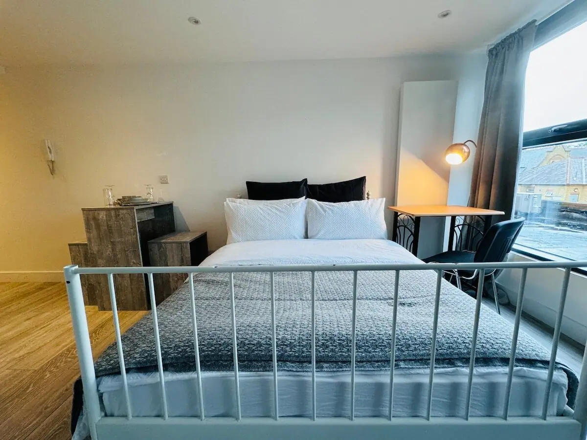 FT3 Brick Lane — bedroom