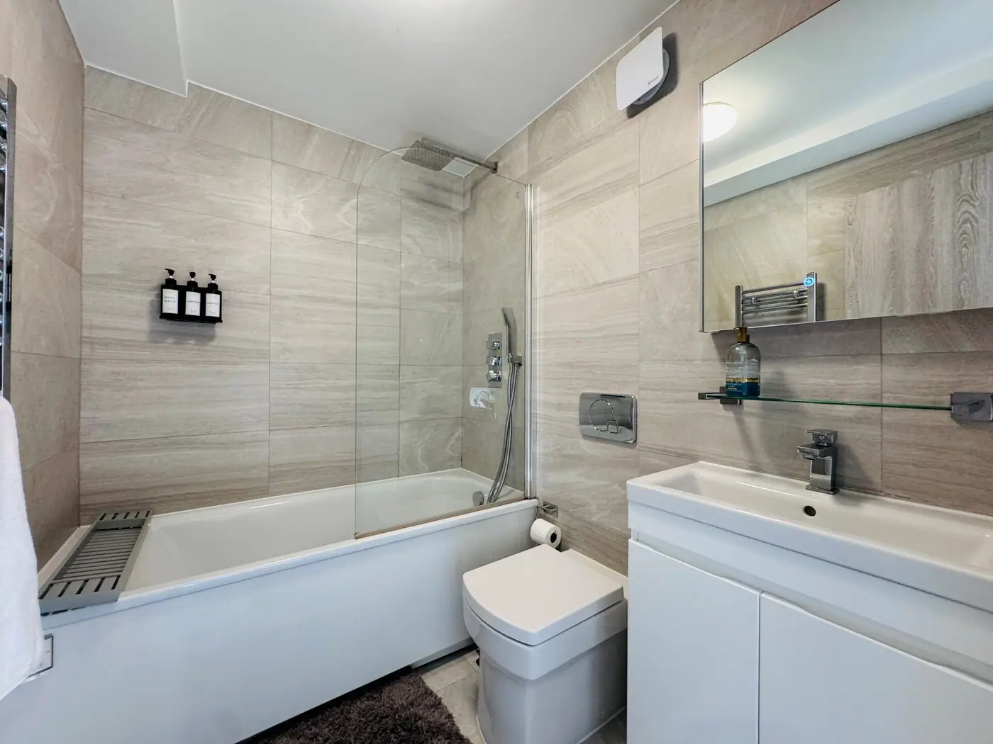 FT4 Brick Lane — bathroom