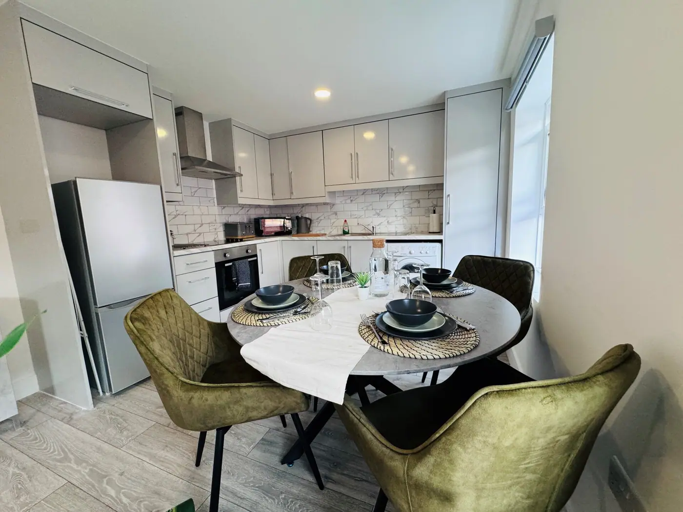 FT4 Brick Lane — dining area