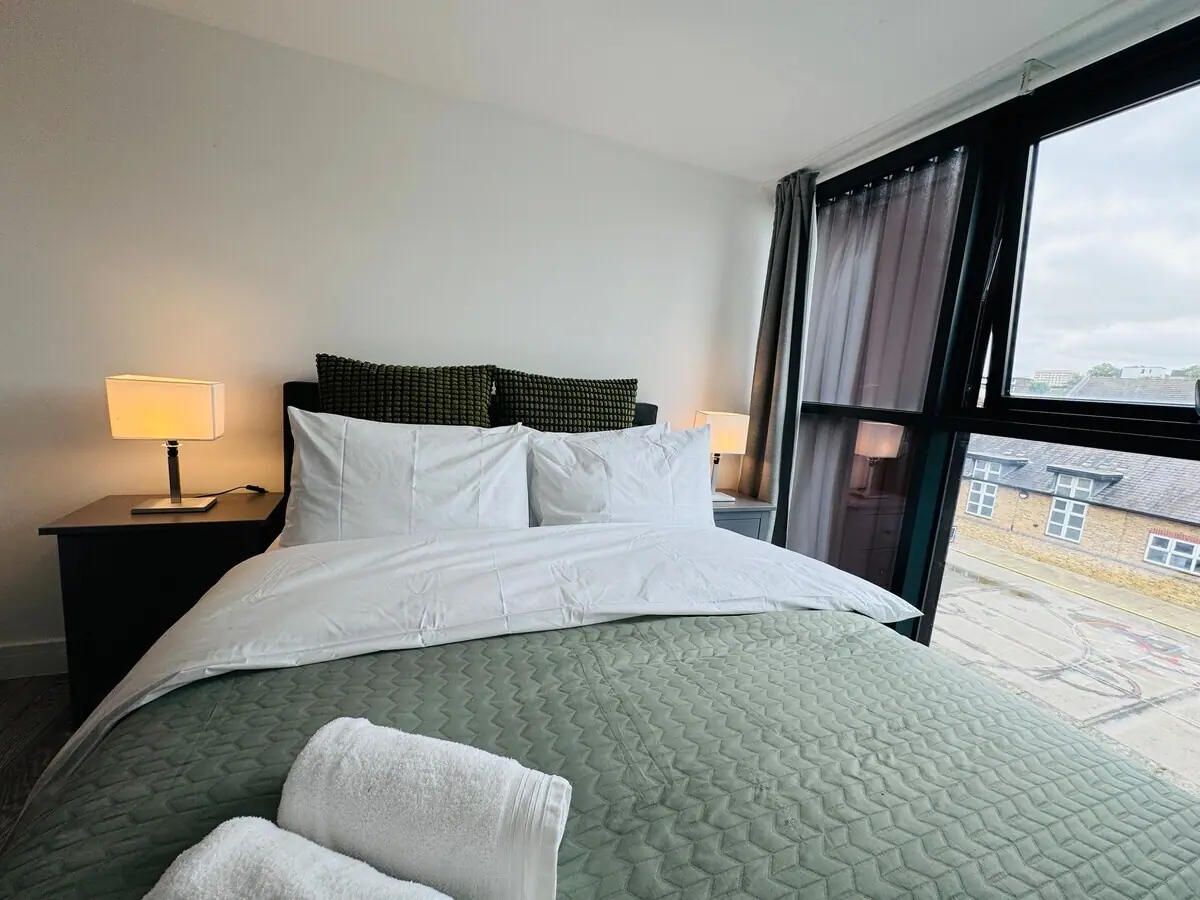 FT5 Brick Lane Apartments — workspace