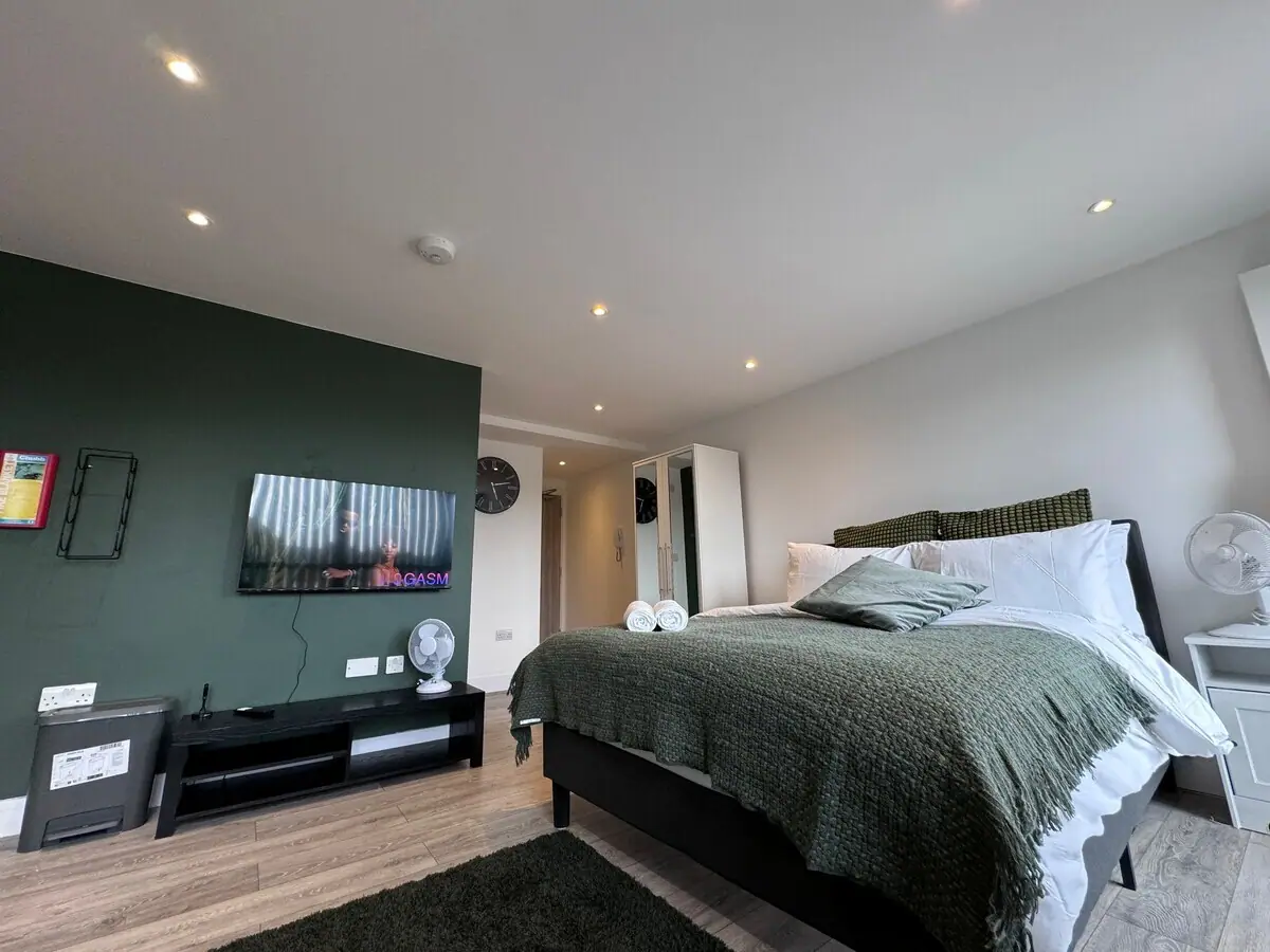 FT6 Brick Lane Studio — interior
