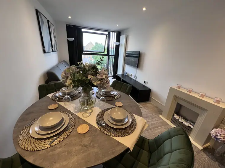 Single room-Shared Bathroom-FT81 at FT8 Brick Lane Apartments