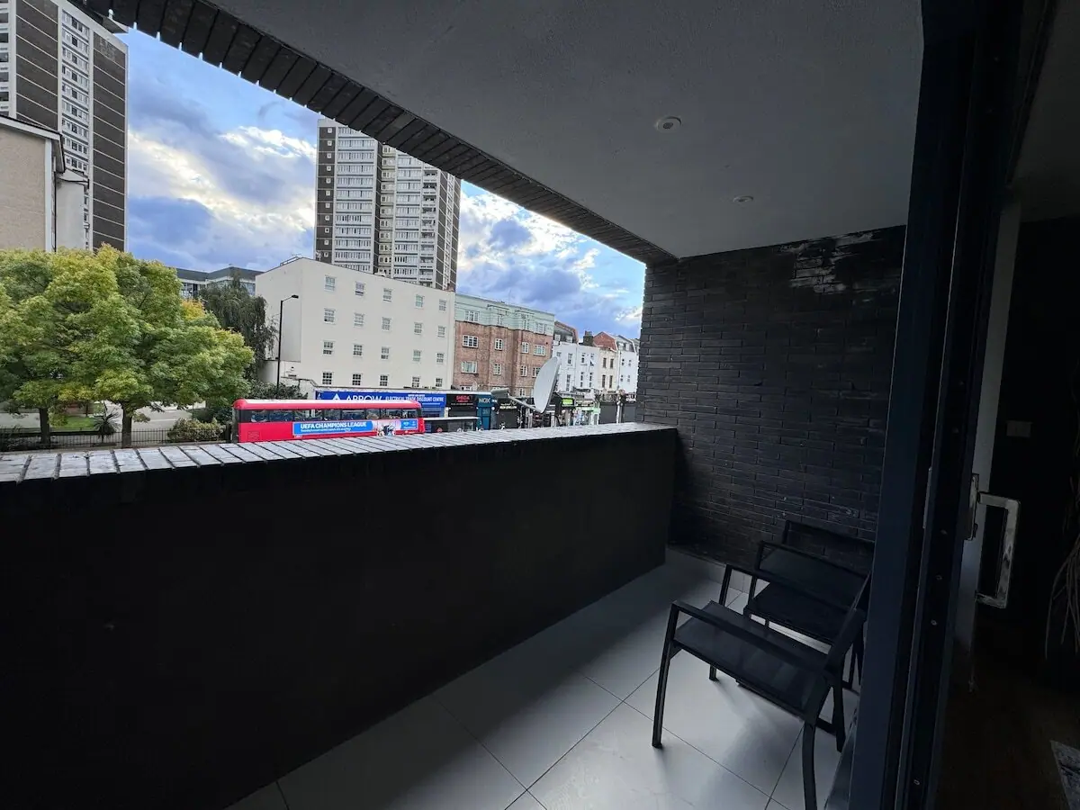 The Edge FT1 — interior