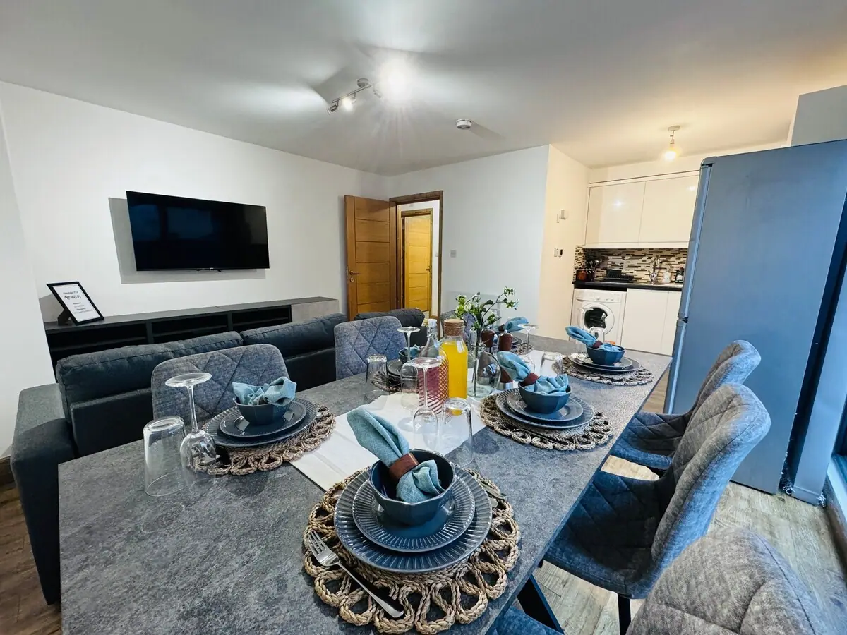 The Edge FT2 — kitchen