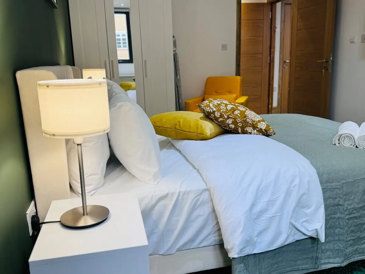 The Edge FT4 — interior