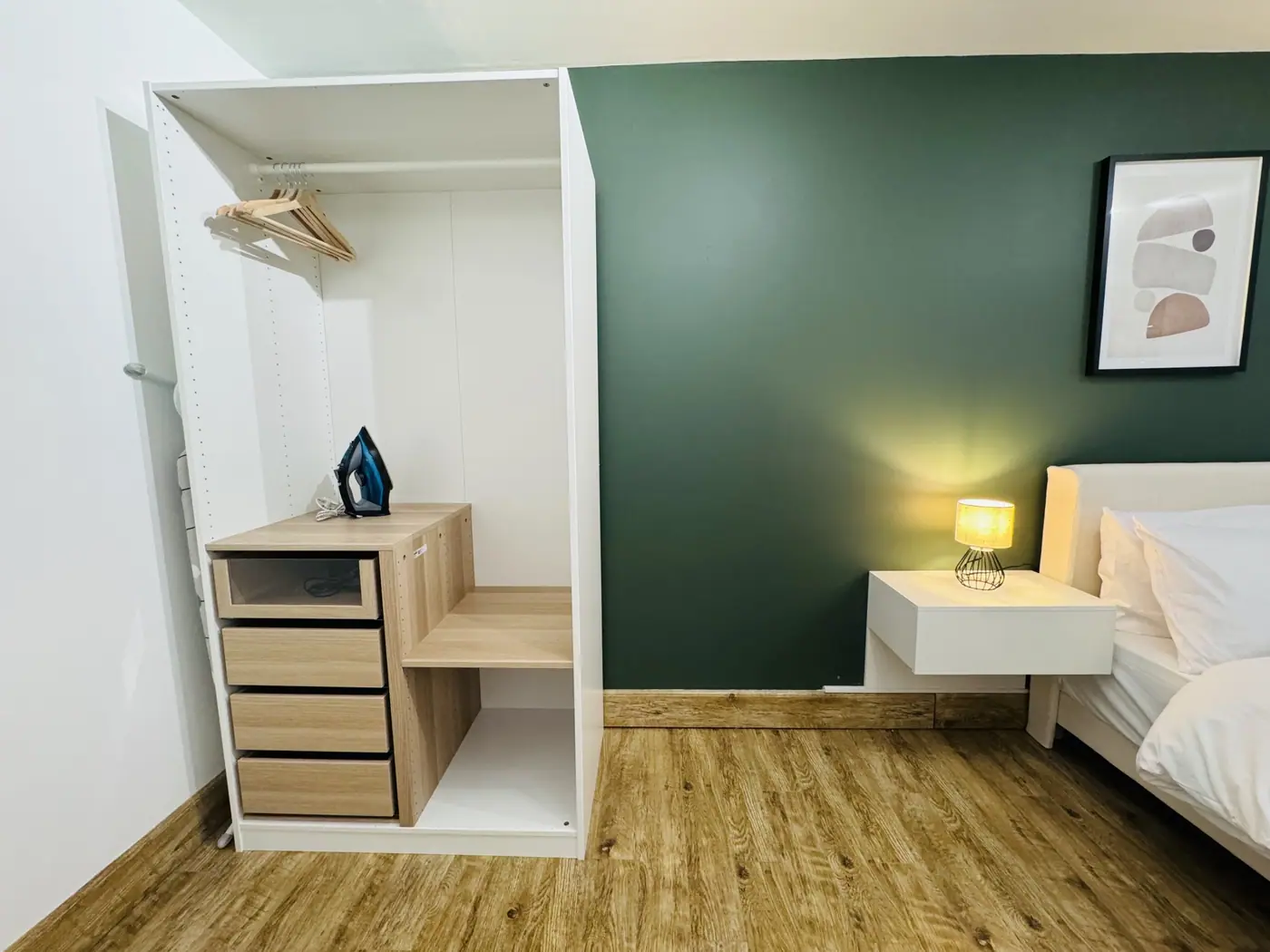 The Edge FT5 — bedroom
