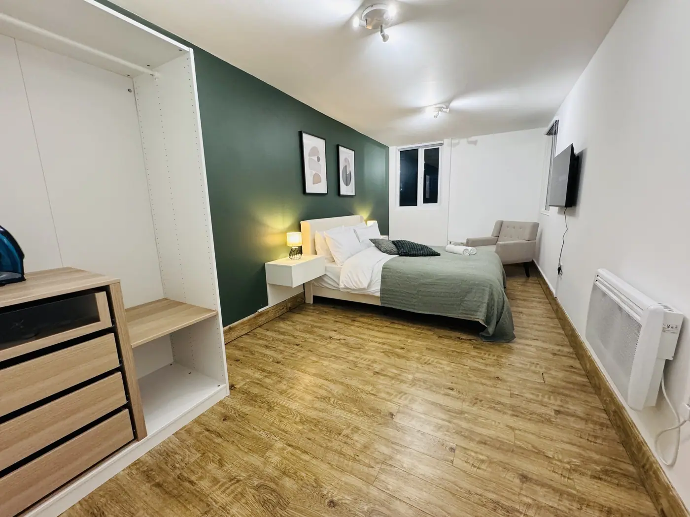The Edge FT5 — interior view