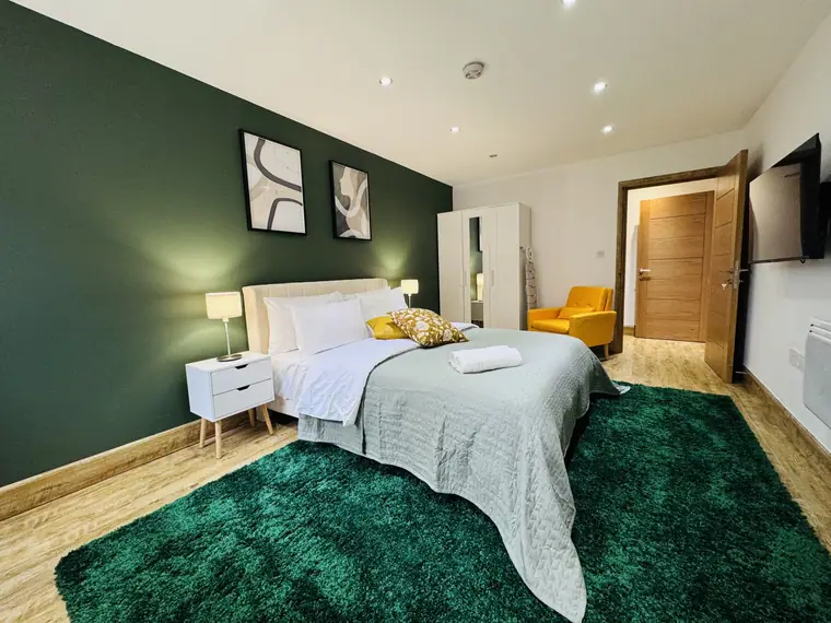The Edge FT6 — two-room apartment in Edgware Road, London