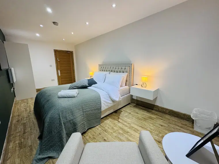 Superior Double Room at The Edge FT7